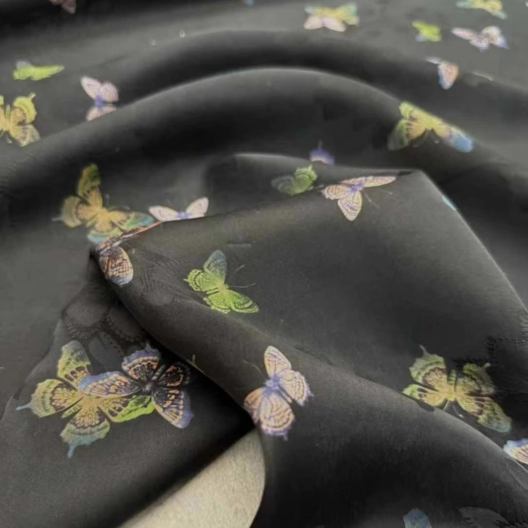 Buterfly Pattern Black Heavy S - огляд і ціна Sewing Vest
